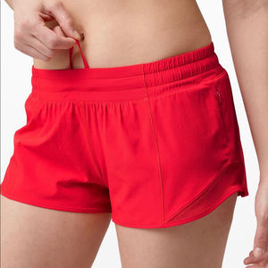 Lululemon Hotty Hot Low Rise Short 2.5”